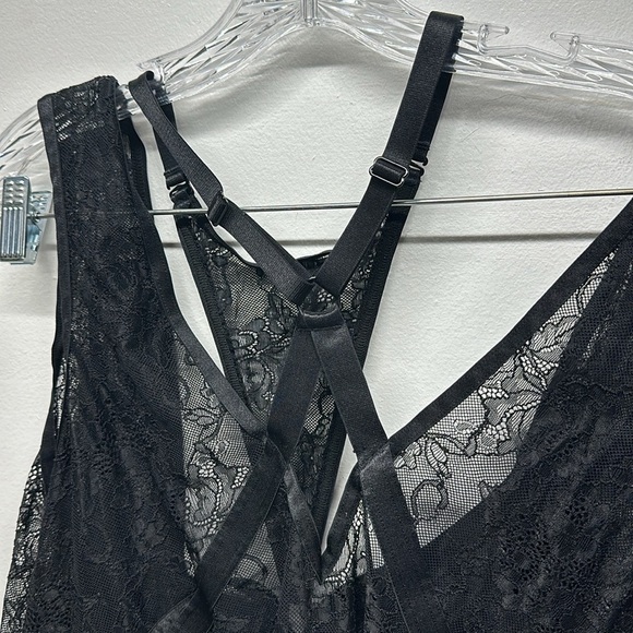Torrid Lacy Bondage Bodysuit Neck Harness Semi Sheer Lace Black Plus Size 6X - Picture 6 of 9